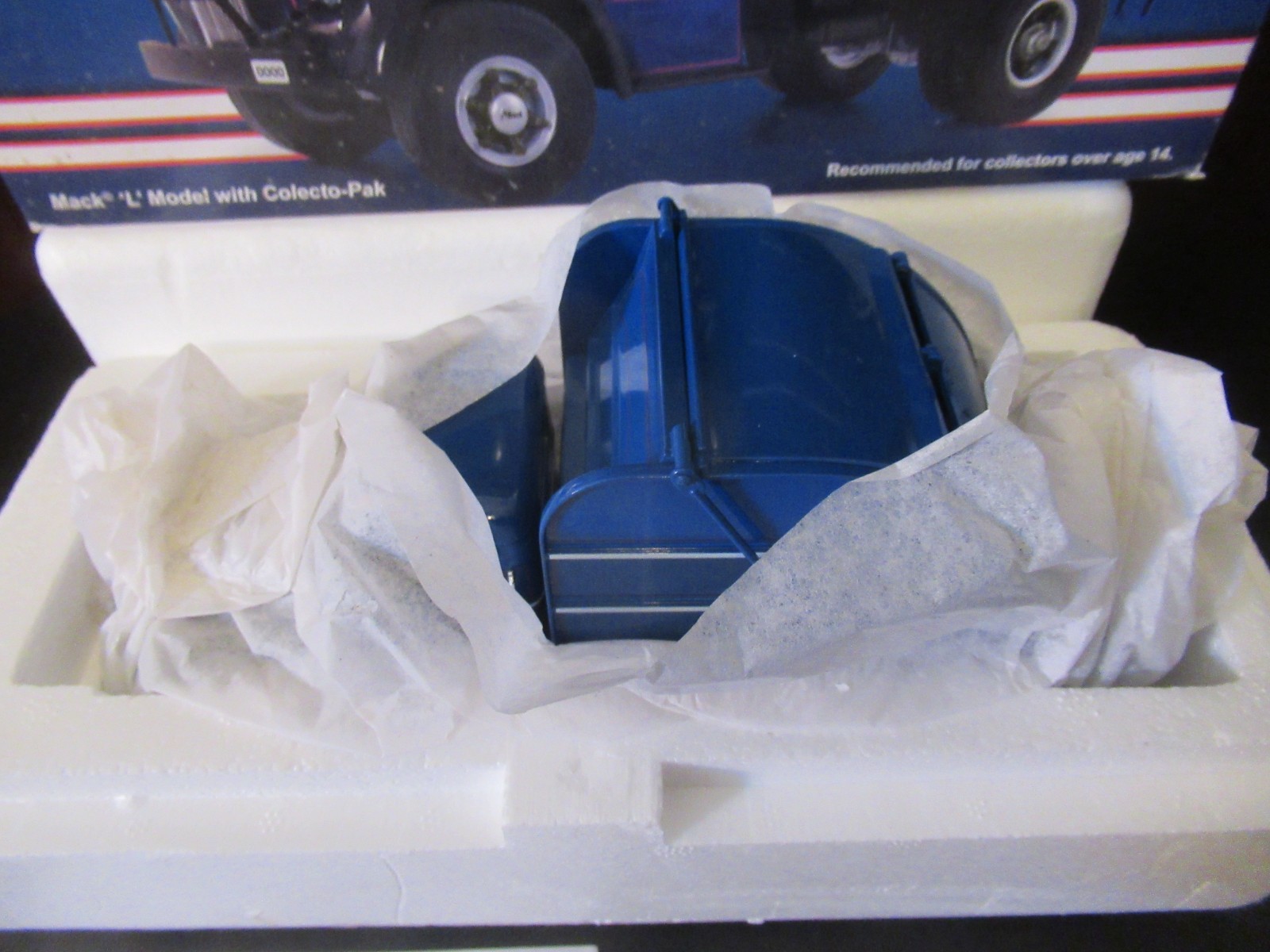 First Gear Mack L Model Allied Waste Industries 1:34 Scale Diecast Truck W/ Box