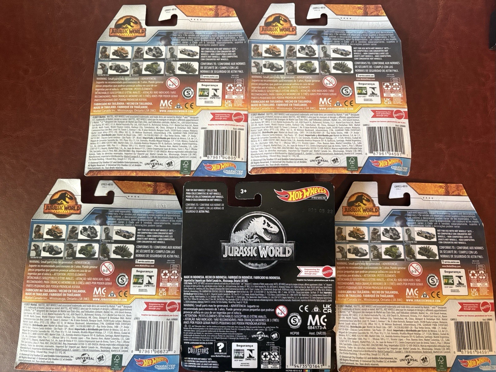 Hot Wheels Lot Jurassic World Series Five (5) Total Cars – NEW IN BOX