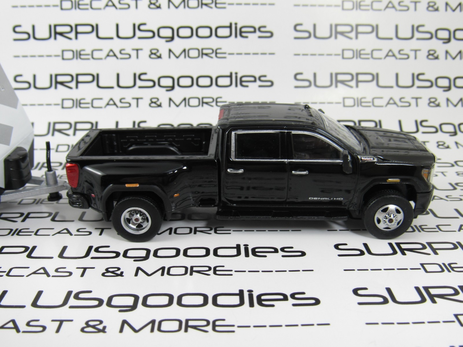 Greenlight LOOSE Black 2022 GMC SIERRA 3500 Dually Pickup w/Camper Trailer Home