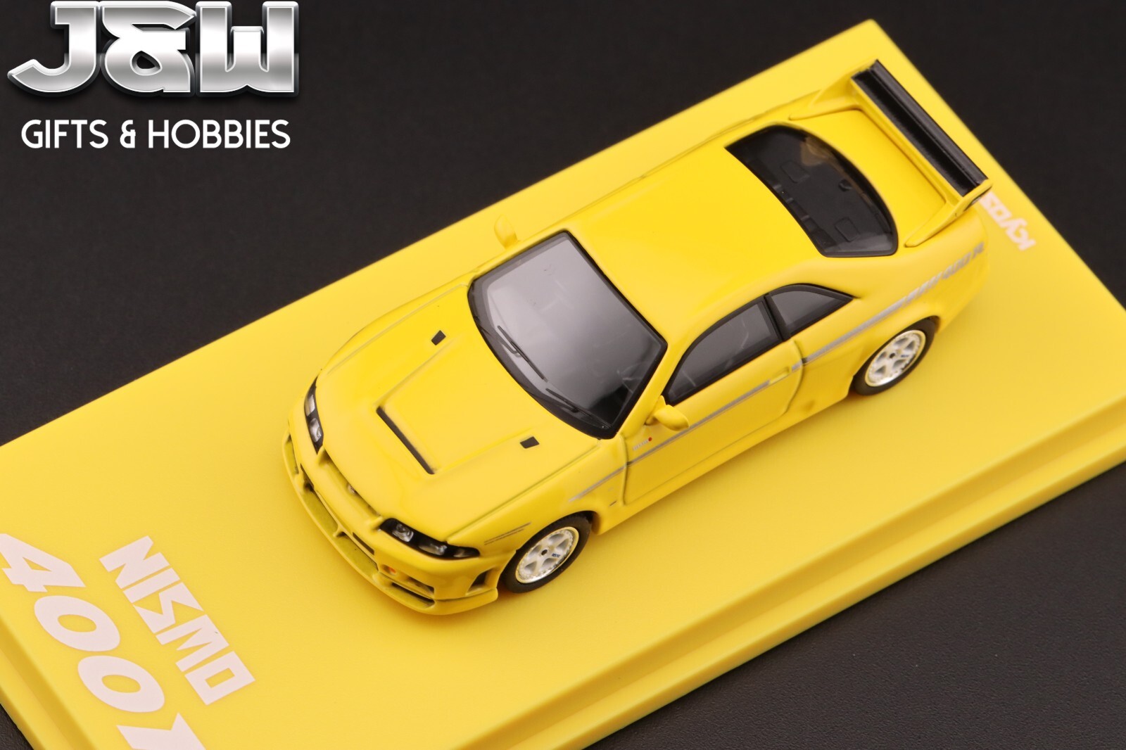 Kyosho Nissan Nismo 400 R with MOTN LED Base Compatible Yellow 1/64