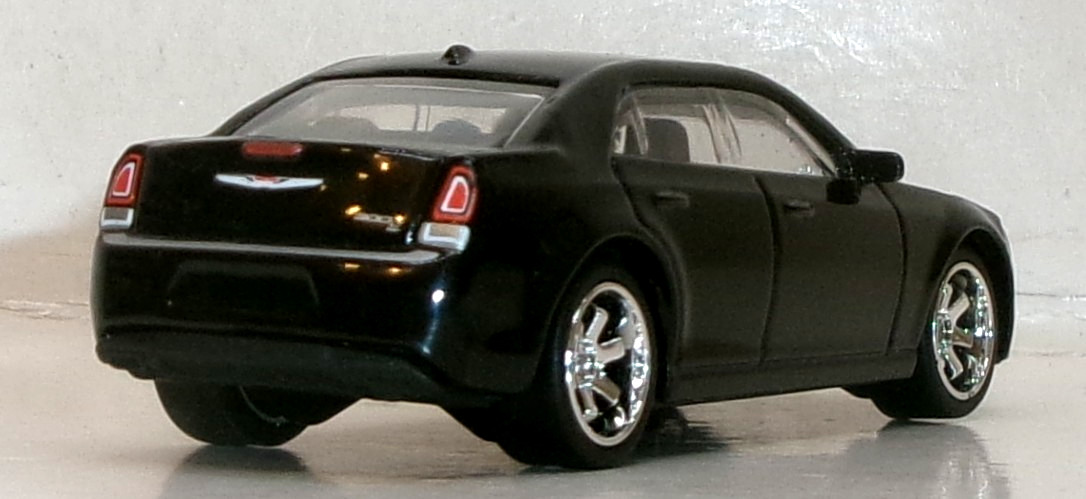 LOOSE 2021 MATCHBOX 1:64 BLACK 2015 CHRYSLER 300 WHEEL SWAP REAL RIDERS