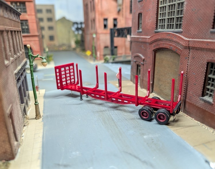 1/87 HO Scale Custom Built 42′ Log Trailer. 3D Printed Resin Model.