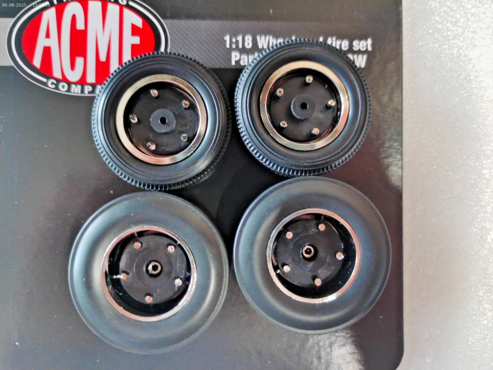 ACME VINTAGE CRAGAR WHEEL TIRE DRAG SET BLACK SIDE WALL 1:18 ACME GMP A1801229W