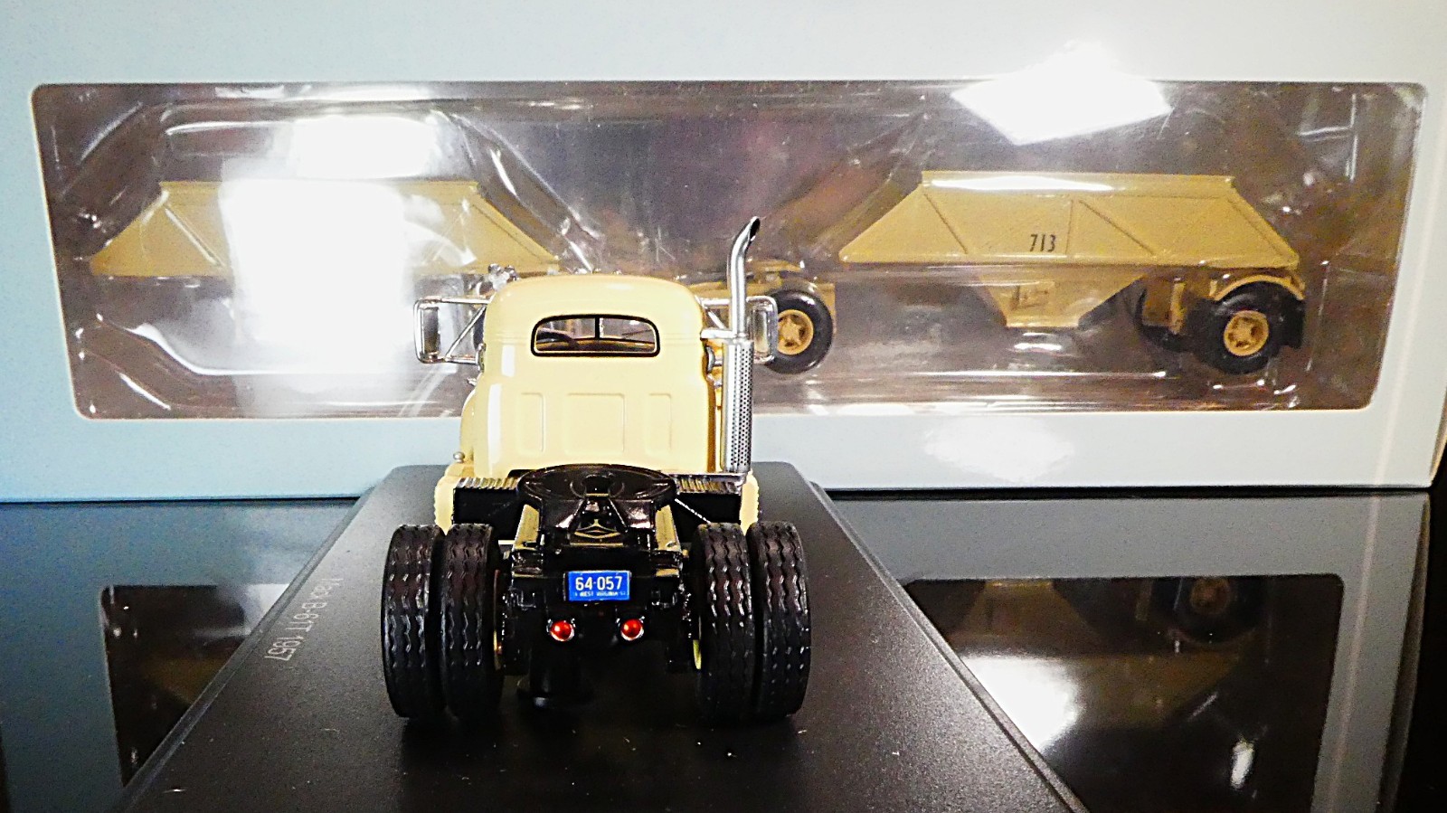CHOSE MACK B-61T SWB Semi tractor truck bottom dump trailer NEO RESIN 1/64 n DCP
