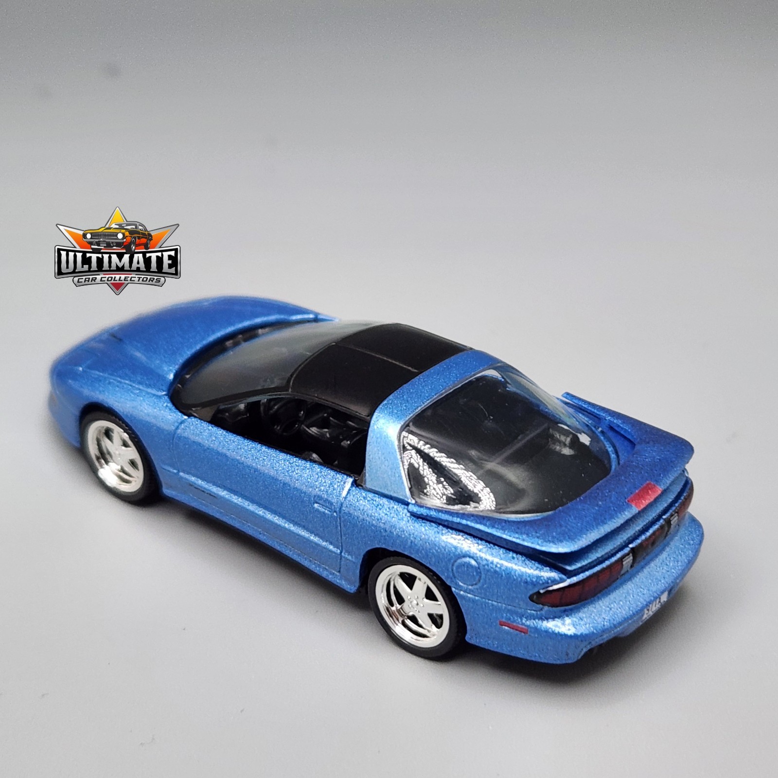 1997 Pontiac Firebird T/A WS6 Collectible 1/64 Scale Diecast Model Collector Car