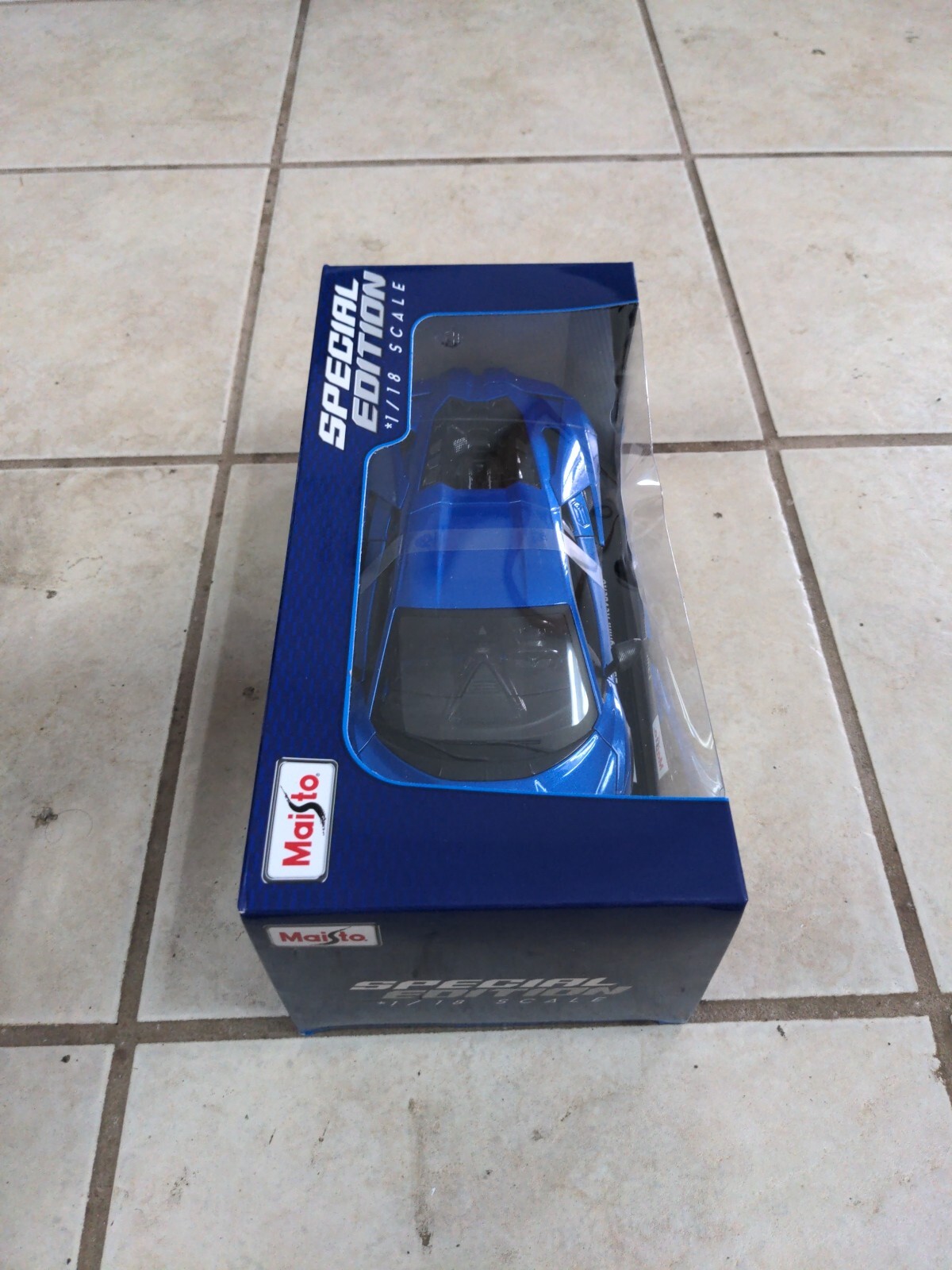 2023 Maisto 1/18 Scale DieCast Car Lamborghini Revuelto Exclusive Style Blue