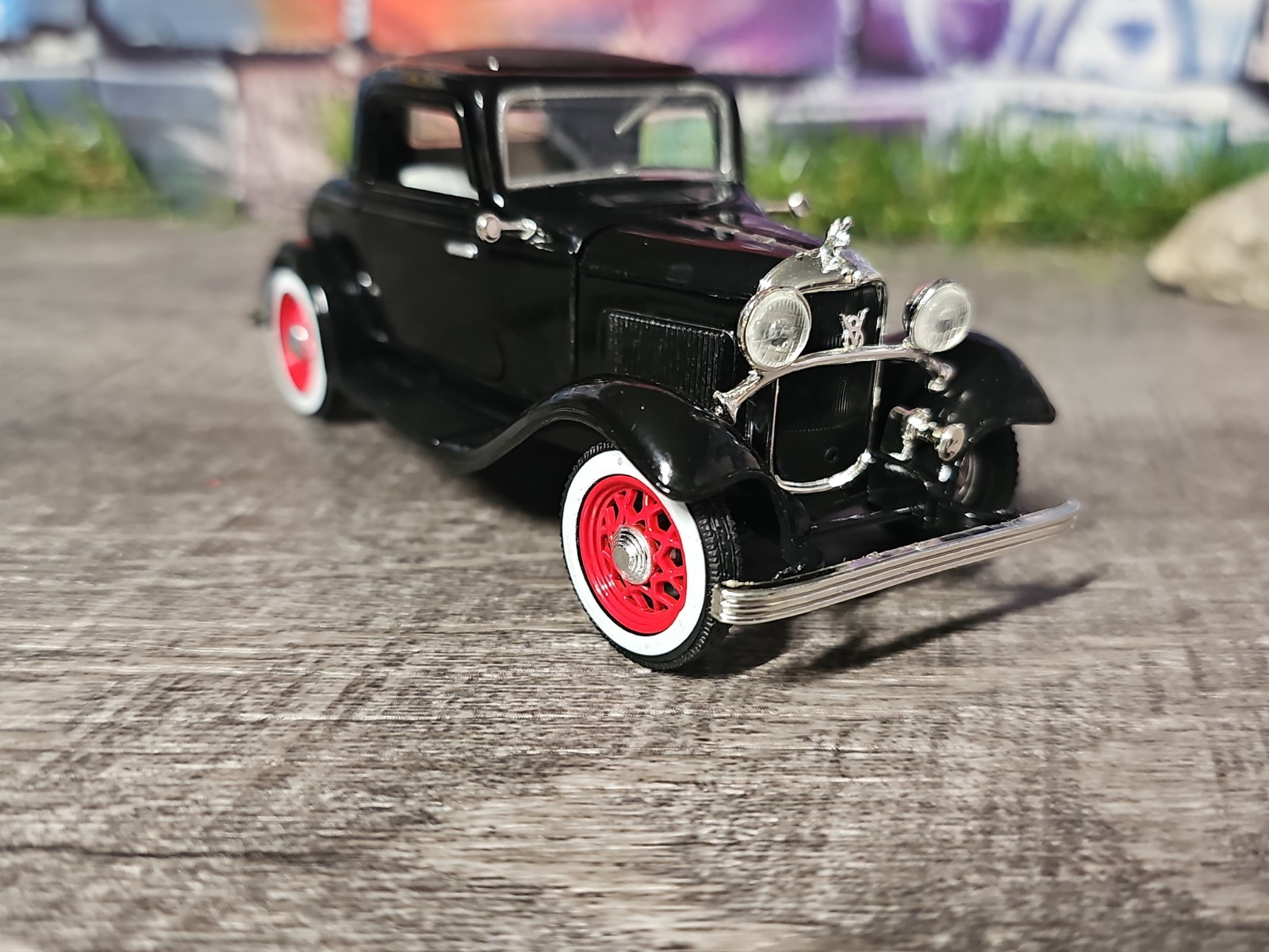 National Motor Museum Mint 1932 Ford Model A 3 Window Coupe 1:32 Diecast NO BOX
