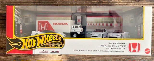 Hot Wheels 2025 Premium Diorama Honda Set Civic Type-R, NSX-R, S2000