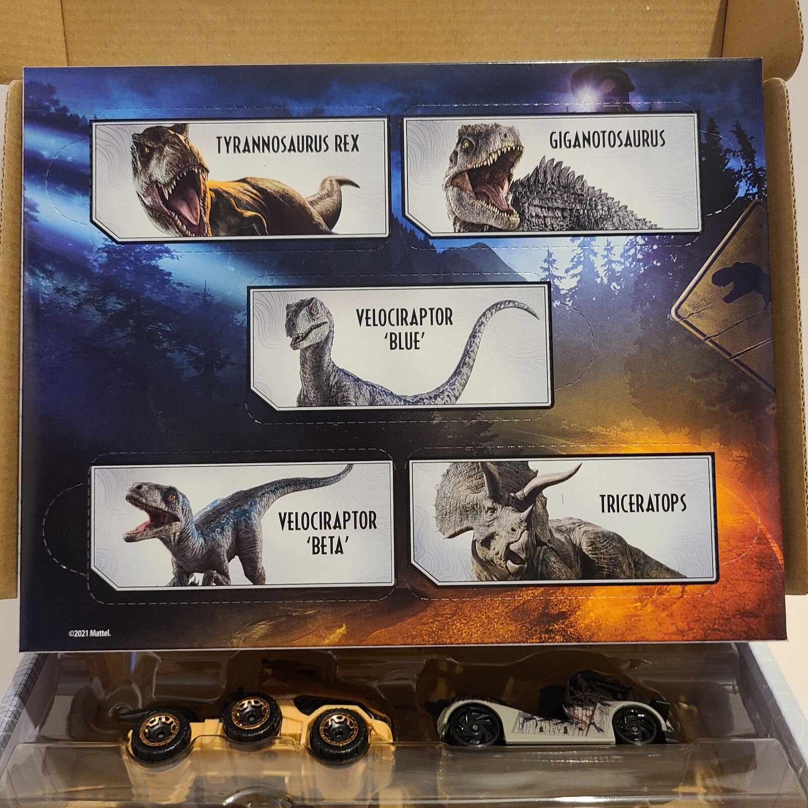 Hot Wheels Jurassic World Dominion Toy Character Cars 5-Pack in 1:64 Scale.