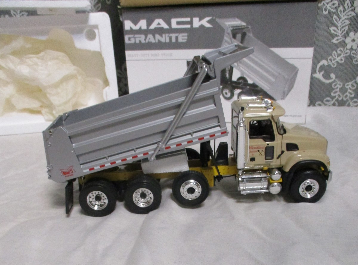 First Gear 1/34th Mack Granite Dump Truck Welding Quarries 19-3133 Sealed-new
