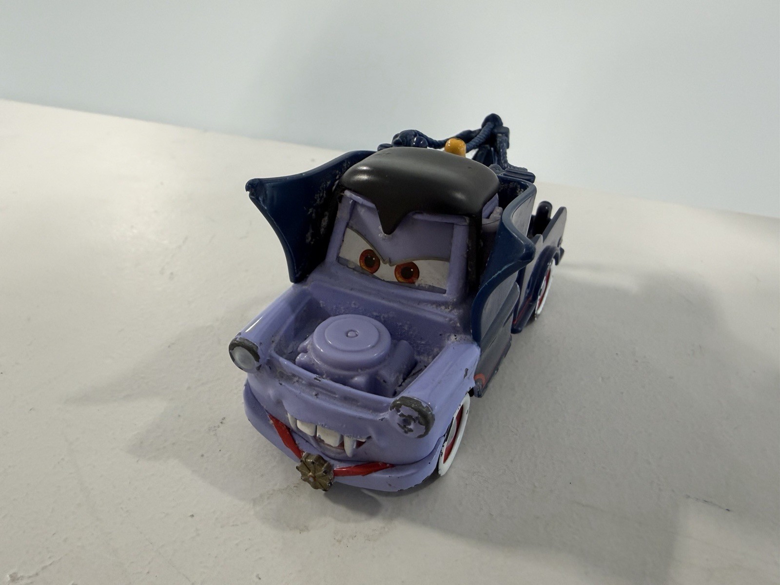 Disney/pixar Cars 1:43 DRACULA MATER Die Cast