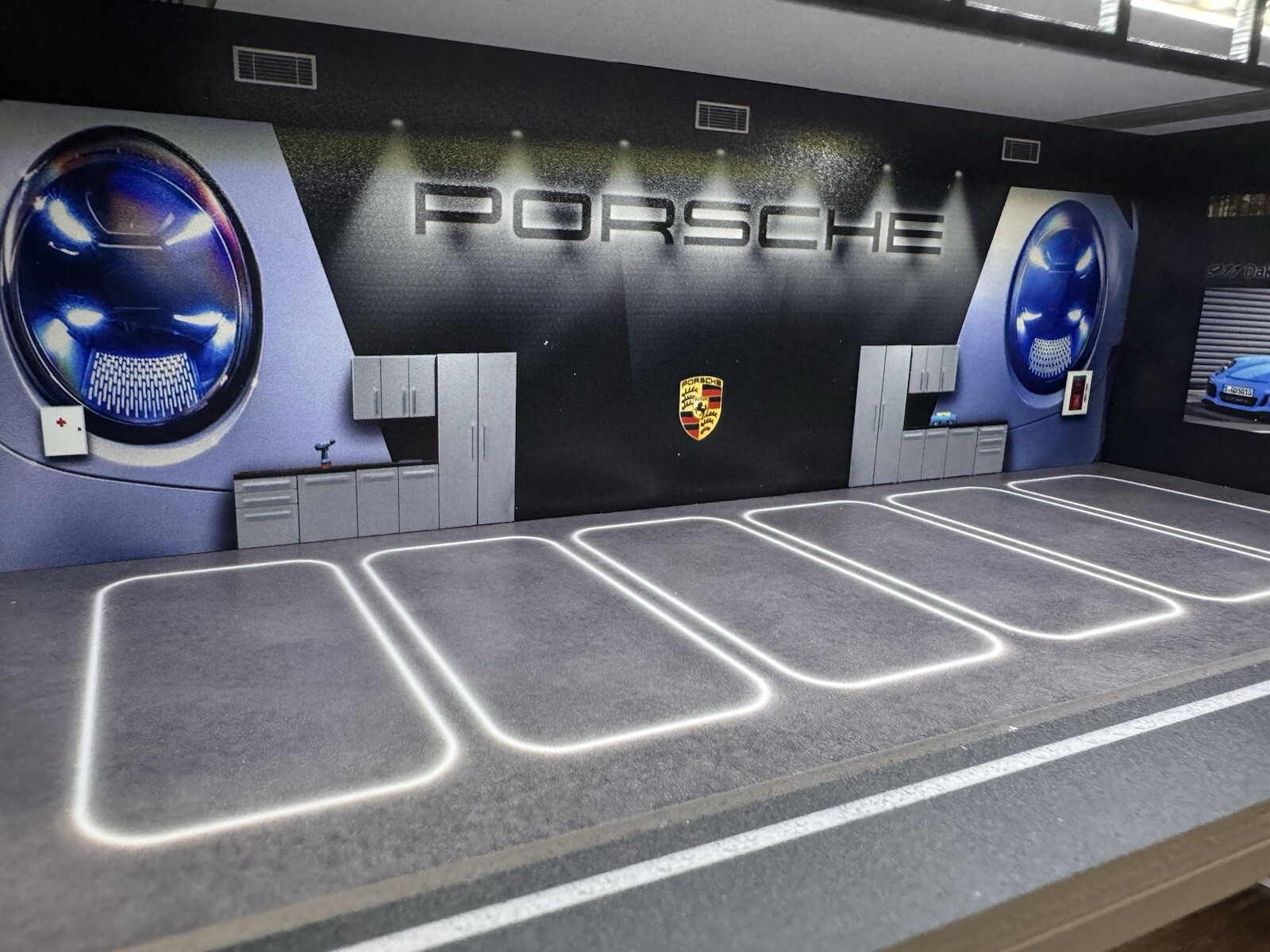 The Ultimate Porsche Diorama! For Hot Wheels 1:64 Models LED Lighting 5 LEVELS!