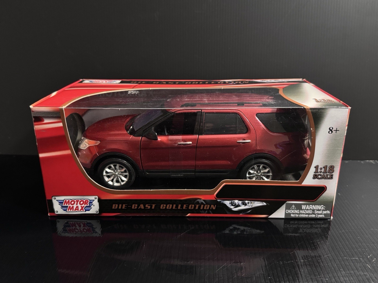 2015 Ford Explorer XLT Red Metallic 1/18 Motormax HTF Us Seller !