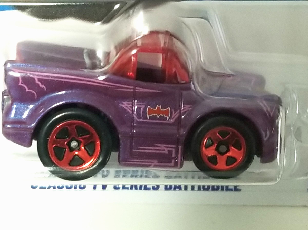 2026 Hot Wheels Classic TV Series Batman Purple Red Batmobile Scale: 1:64 New