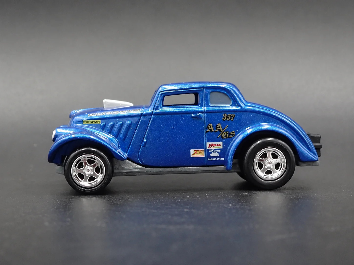 1933 33 WILLYS GASSER COUPE NHRA RARE 1:64 SCALE DIORAMA DIECAST MODEL CAR