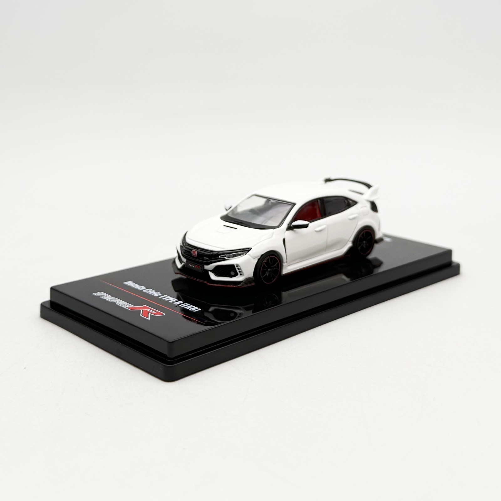 INNO64 1:64 Honda Civic Type R FK8 White
