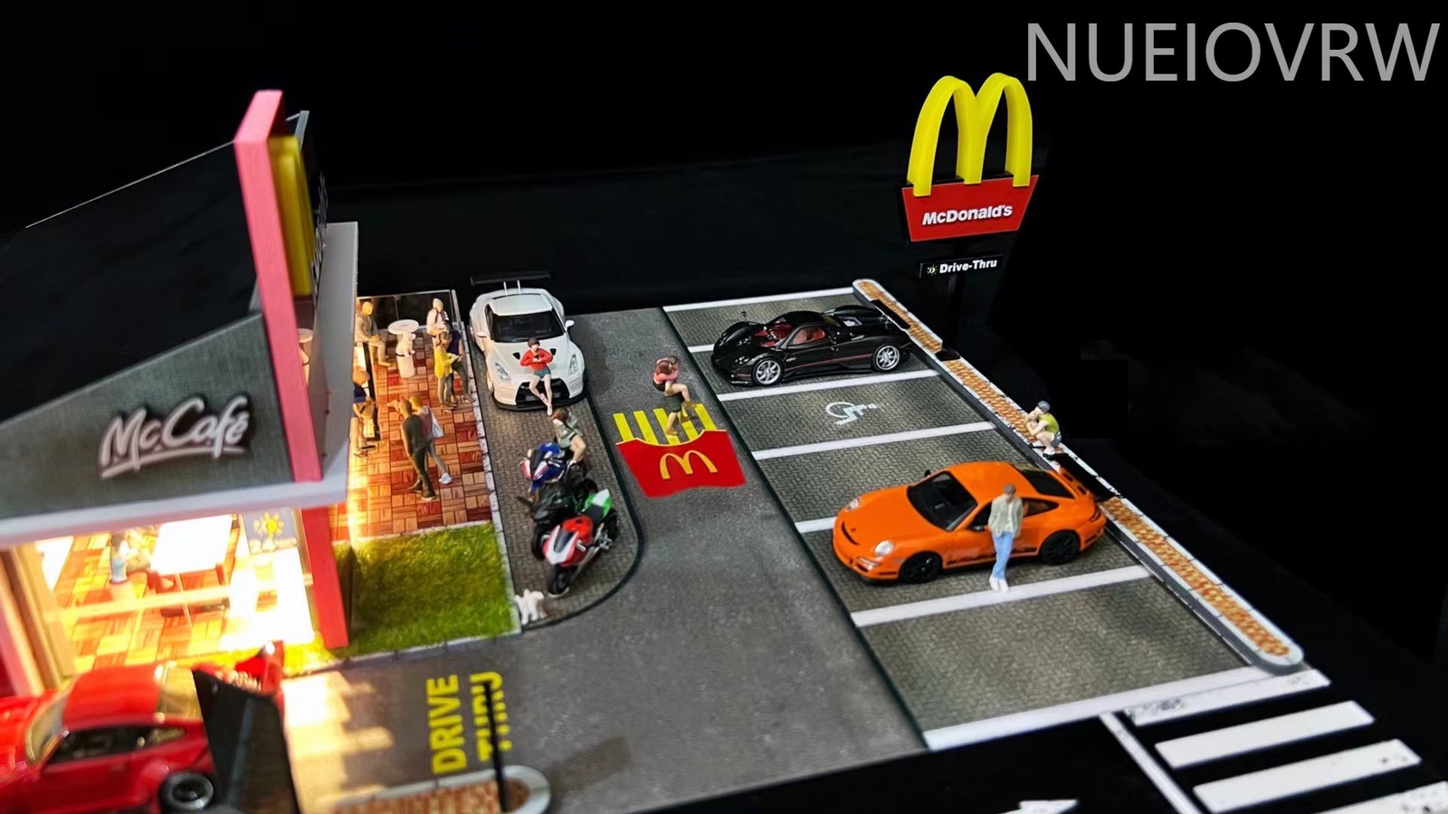 1/64 Diorama Car Garage Model LED Lighting Car Showroom Scene Display Model Gift