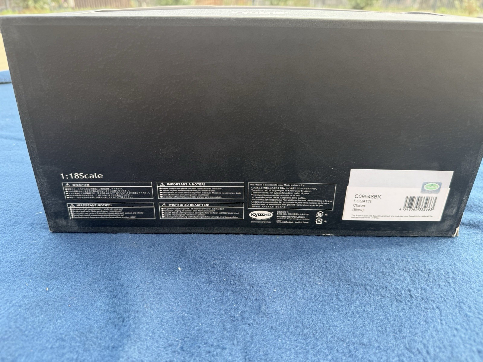 Kyosho OUSIA Bugatti Chiron 1/18 CO9548BK