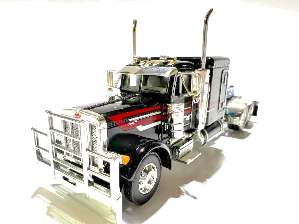 DCP / FIRST GEAR 1/64 SCALE 389 PETERBILT FLAT TOP BLACK RED & SILVER STRIPE