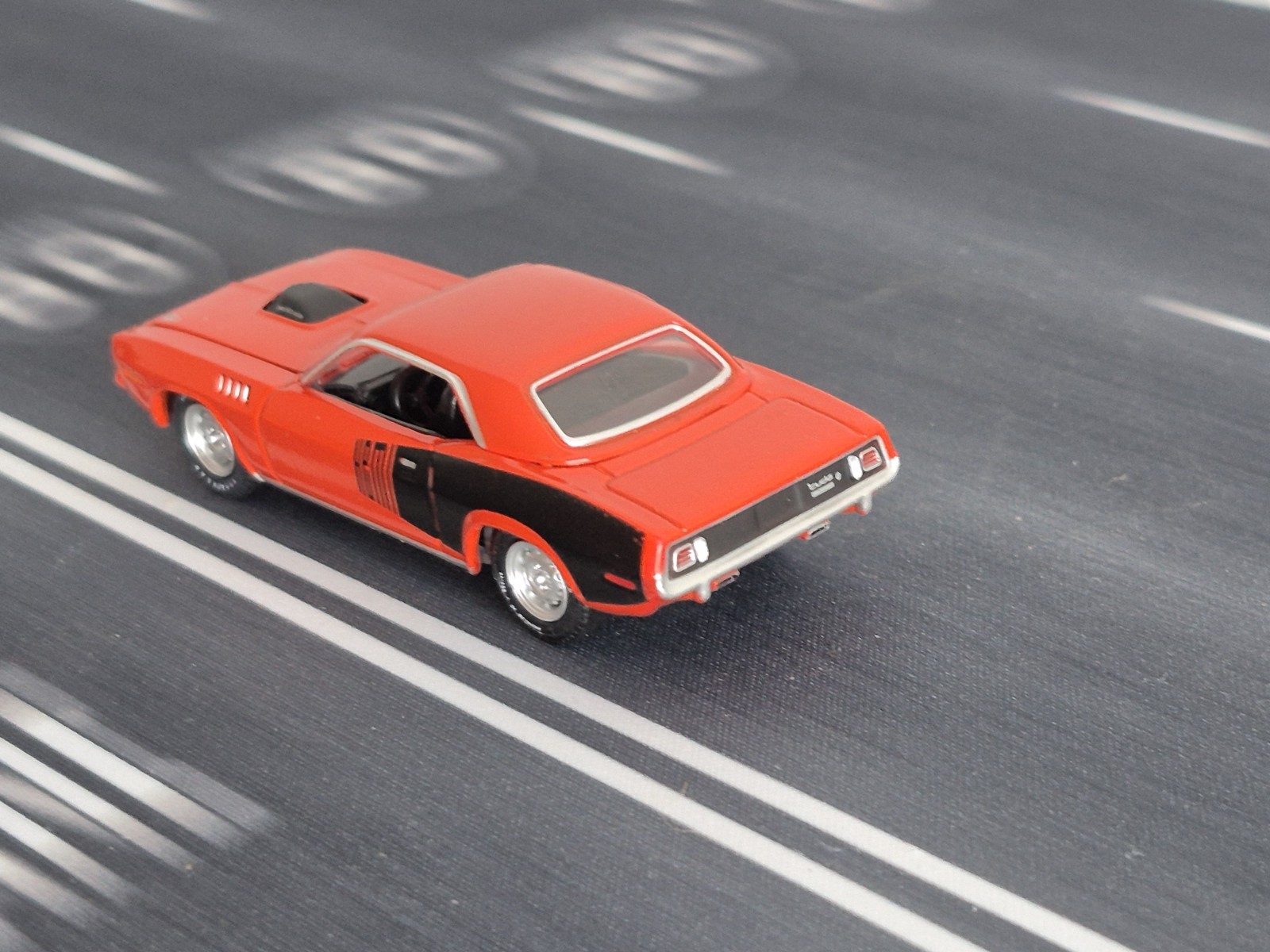 Plymouth HEMI Cuda 426 HEMI 50th Anniversary Limited Edition Orange 1/64