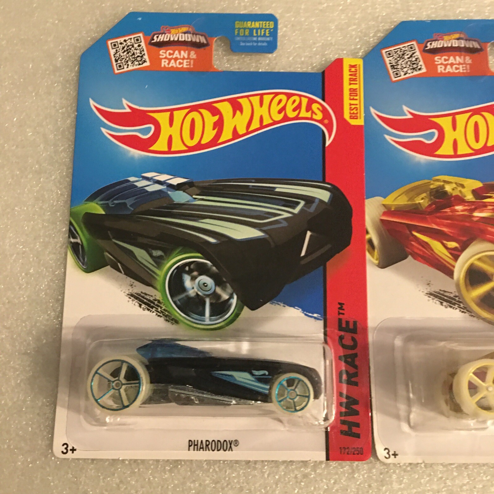 Hot Wheels HW Race 2015 (2) Pharodox Black/Red Version 172/250 New On Card B141