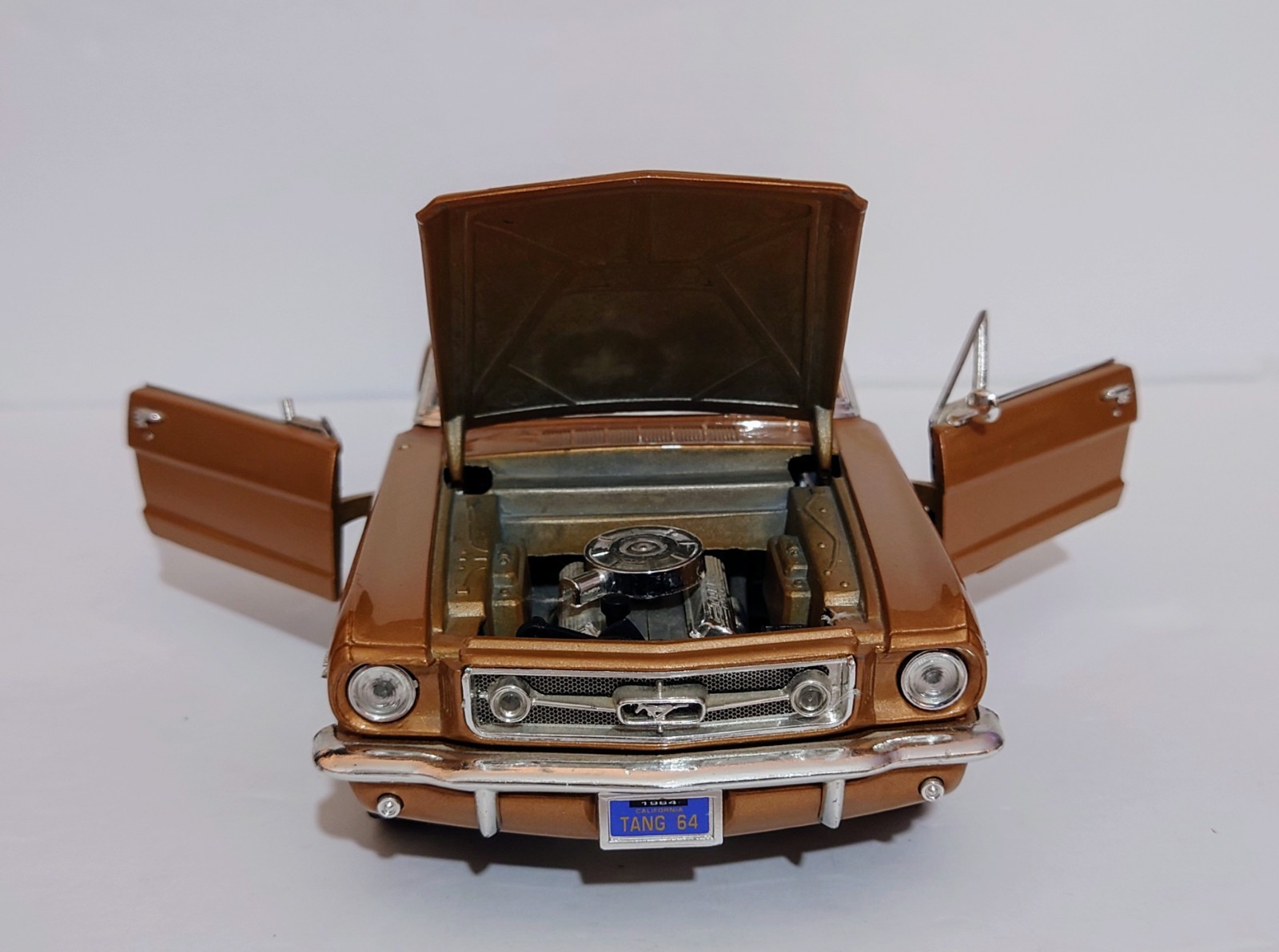 1:18 MIRA CALIDAD GOLDEN LINE 1964 1/2 FORD MUSTANG CONVERTIBLE BROWN BRONZE HTF