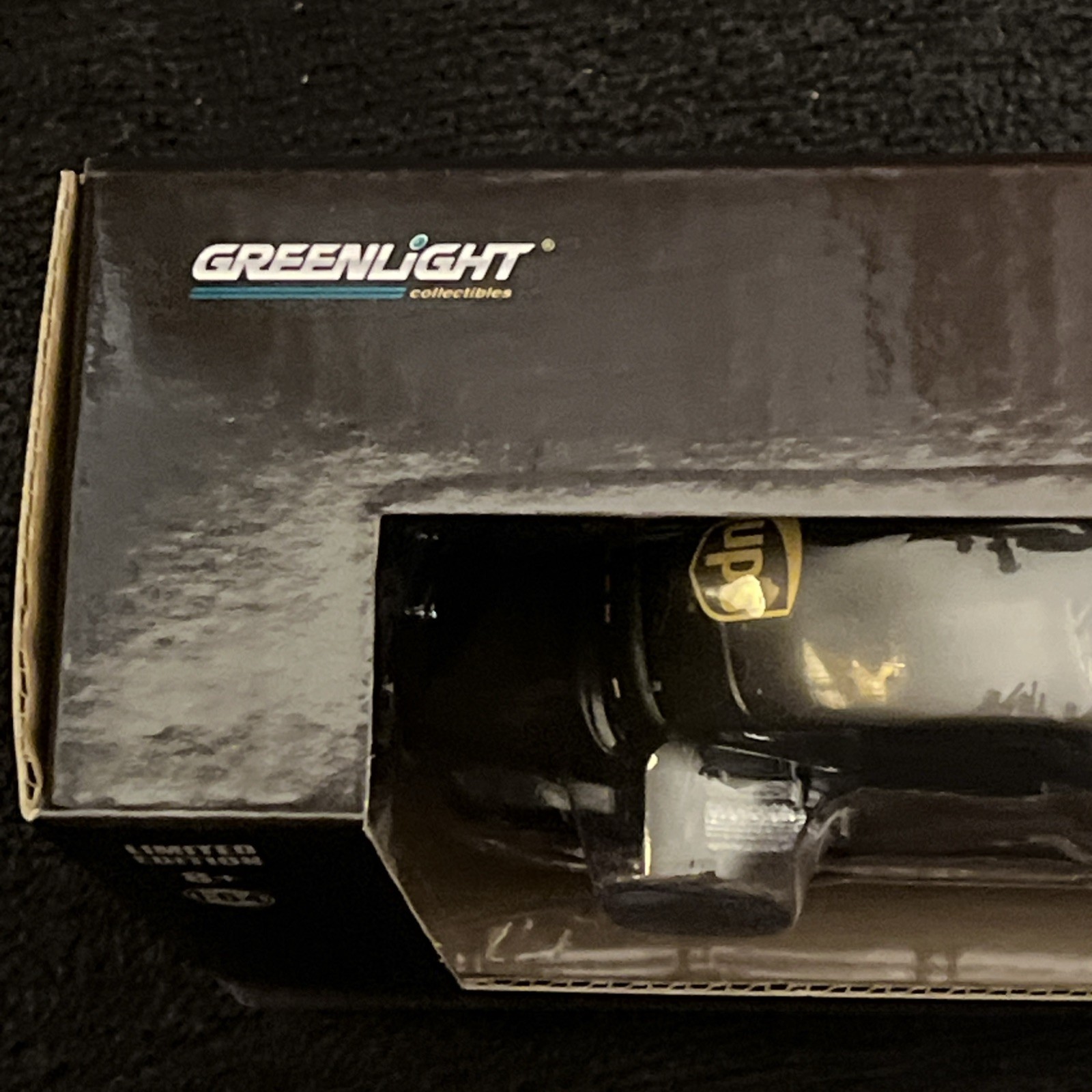 Greenlight 1/64 2019 Mack Anthem With Trailer UPS