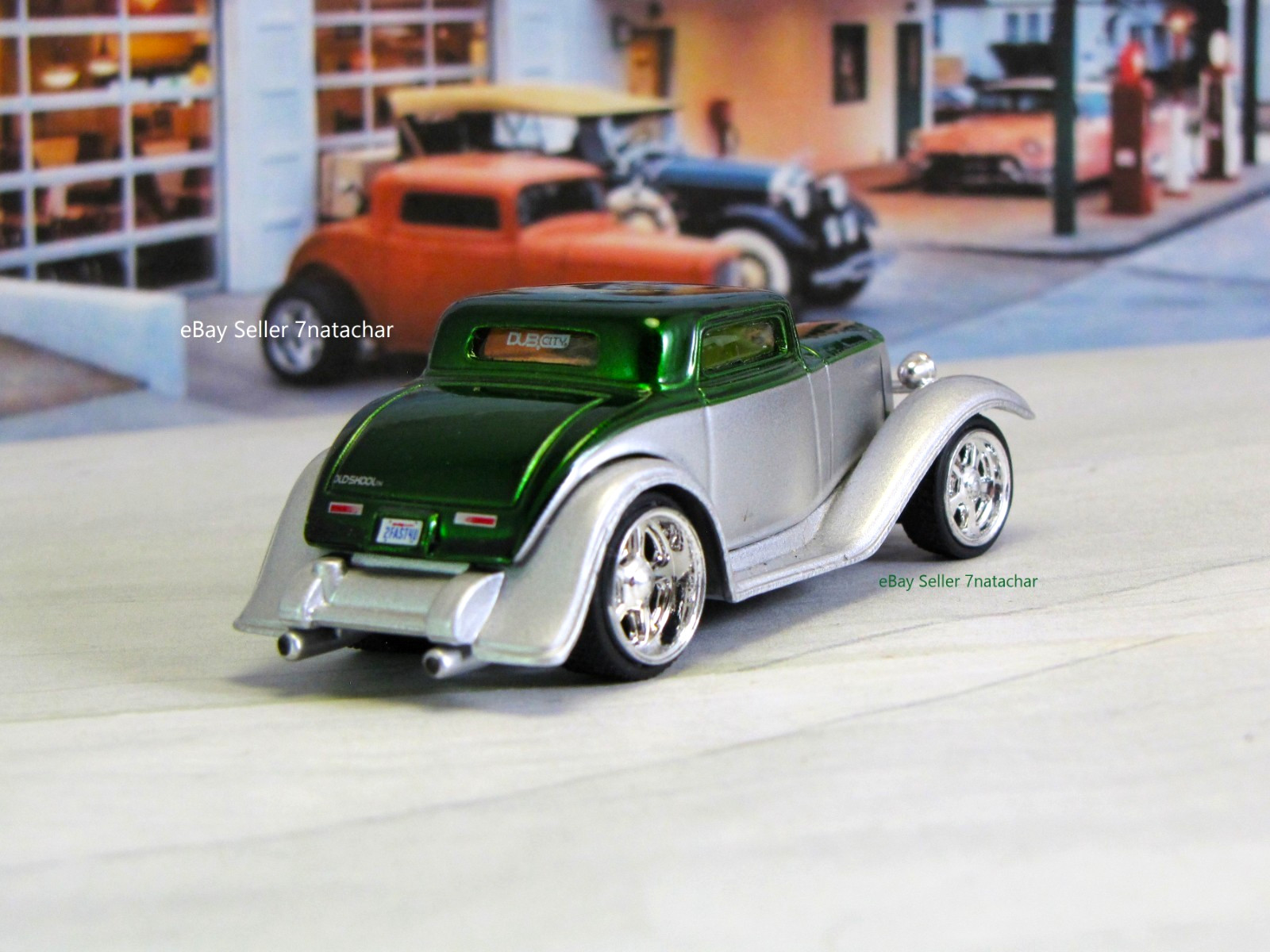 1932 Ford 3 Window Coupe Chop Top Flathead V8 Hot Rod Model 1/64 Scale