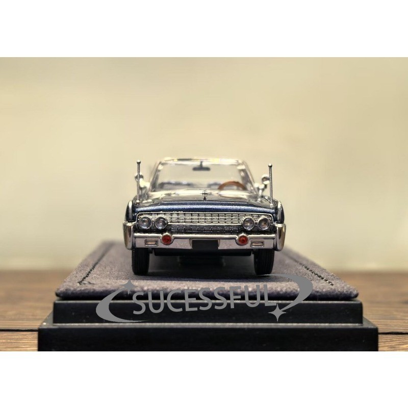 GOC 1/64 Blue Continental X100 HEC Luxury Sedan Diecast Metal Car Sealed