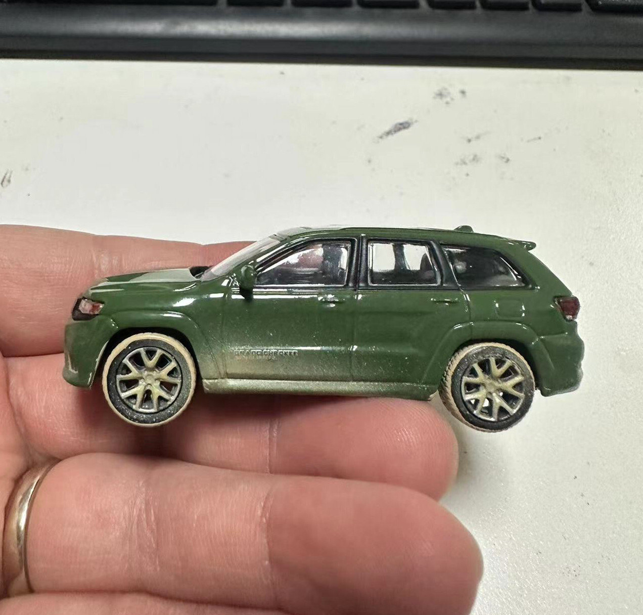 JKM 1:64 Jeep Grand Cherokee Trackhawk Diecast Metal Model Car New