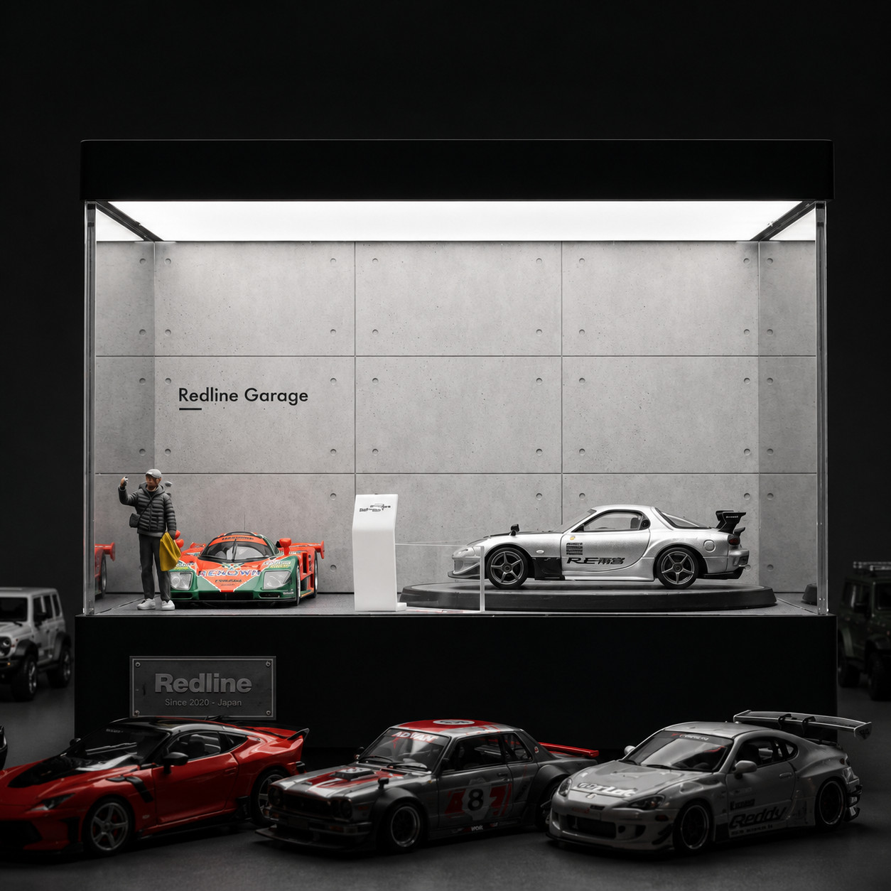 Rotating Car Display Case LED Showroom Acrylic Diorama Display Box Garage