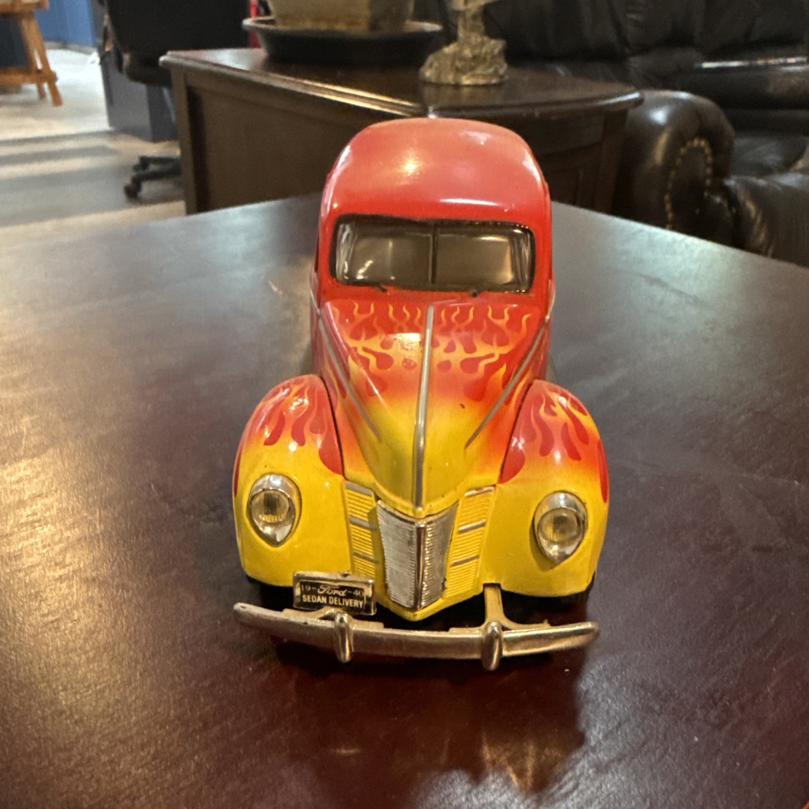 1940 Ford Sedan Delivery 1:24 Scale Diecast Hot Rodding Adventures Red/Flames