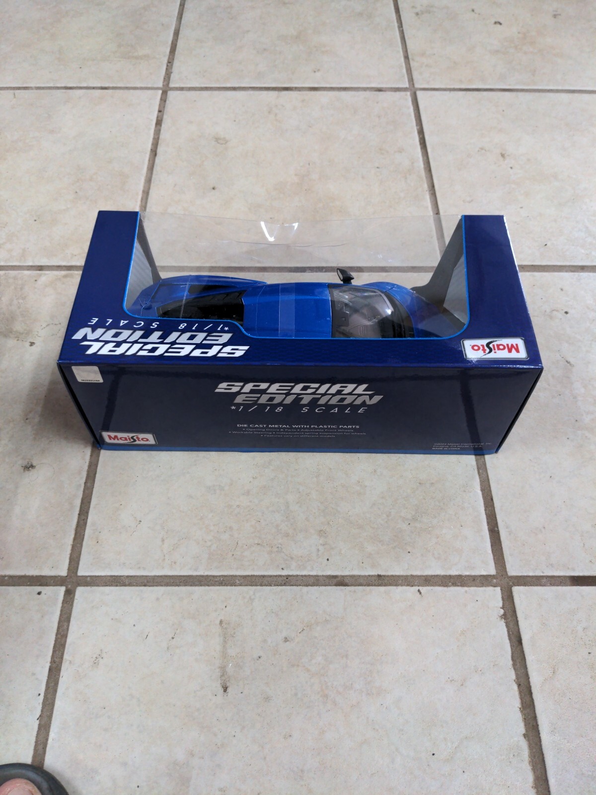 2023 Maisto 1/18 Scale DieCast Car Lamborghini Revuelto Exclusive Style Blue