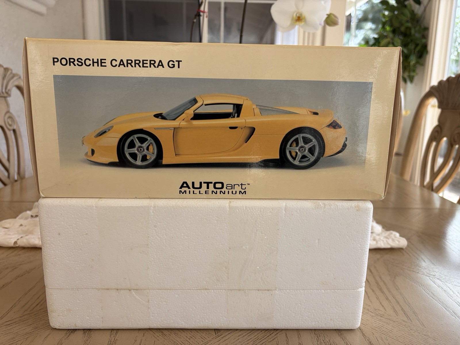 AUTOart Porsche Carrera GT 1:18 VERY RARE Yellow