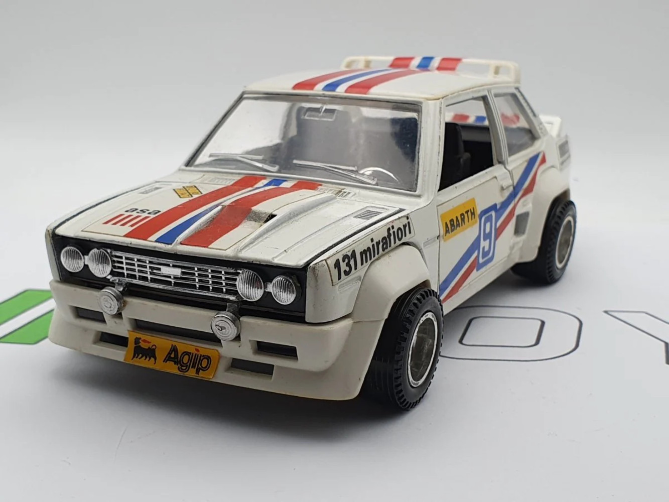 Fiat 131 Mirafiori Abarth Hotwheels 1/25