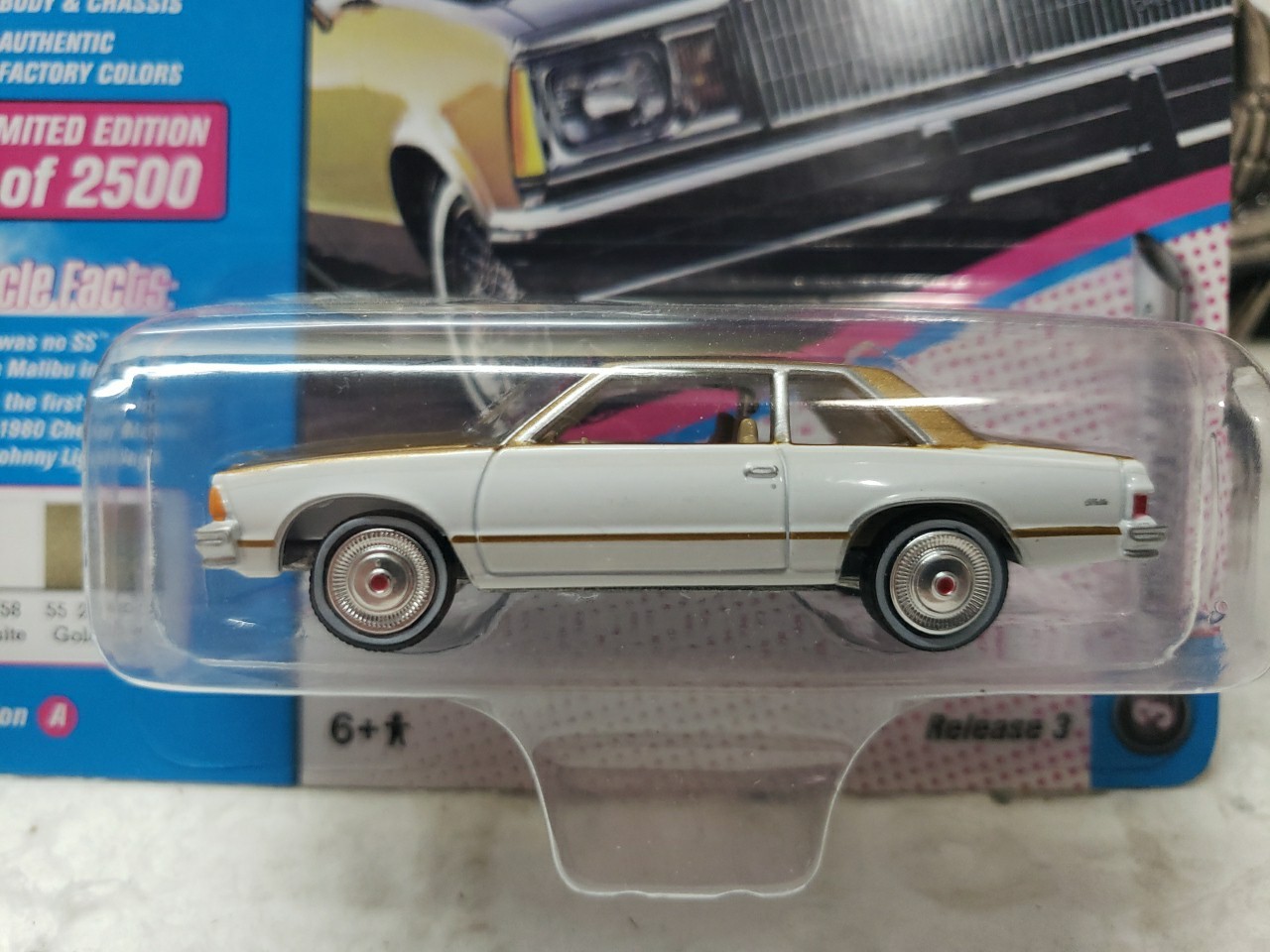 Johnny Lightning 1980 Chevrolet Malibu 80’s Muscle Series In White And Gold