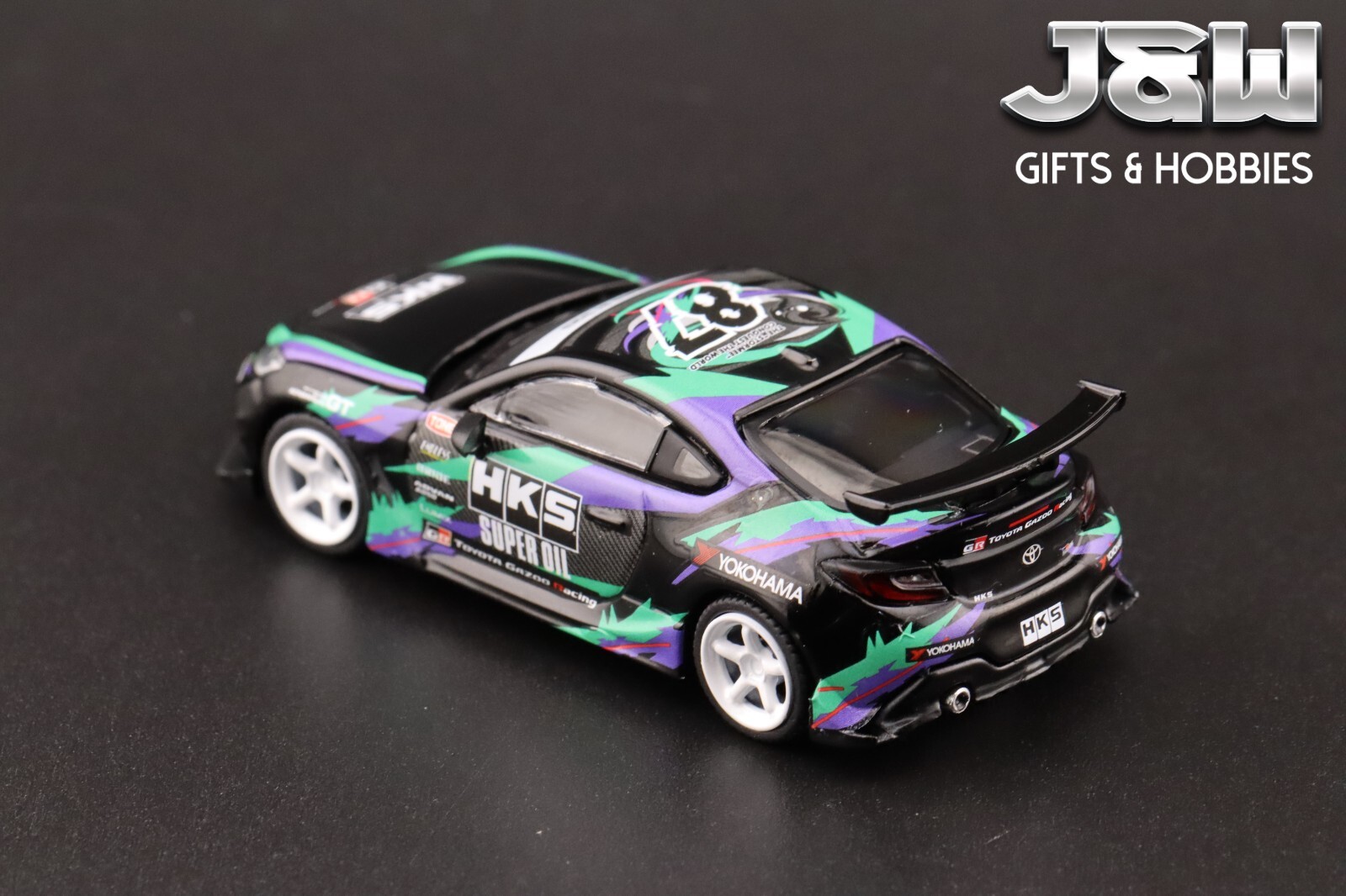 Tarmac Works Toyota GR86 Black HKS Global64 1/64