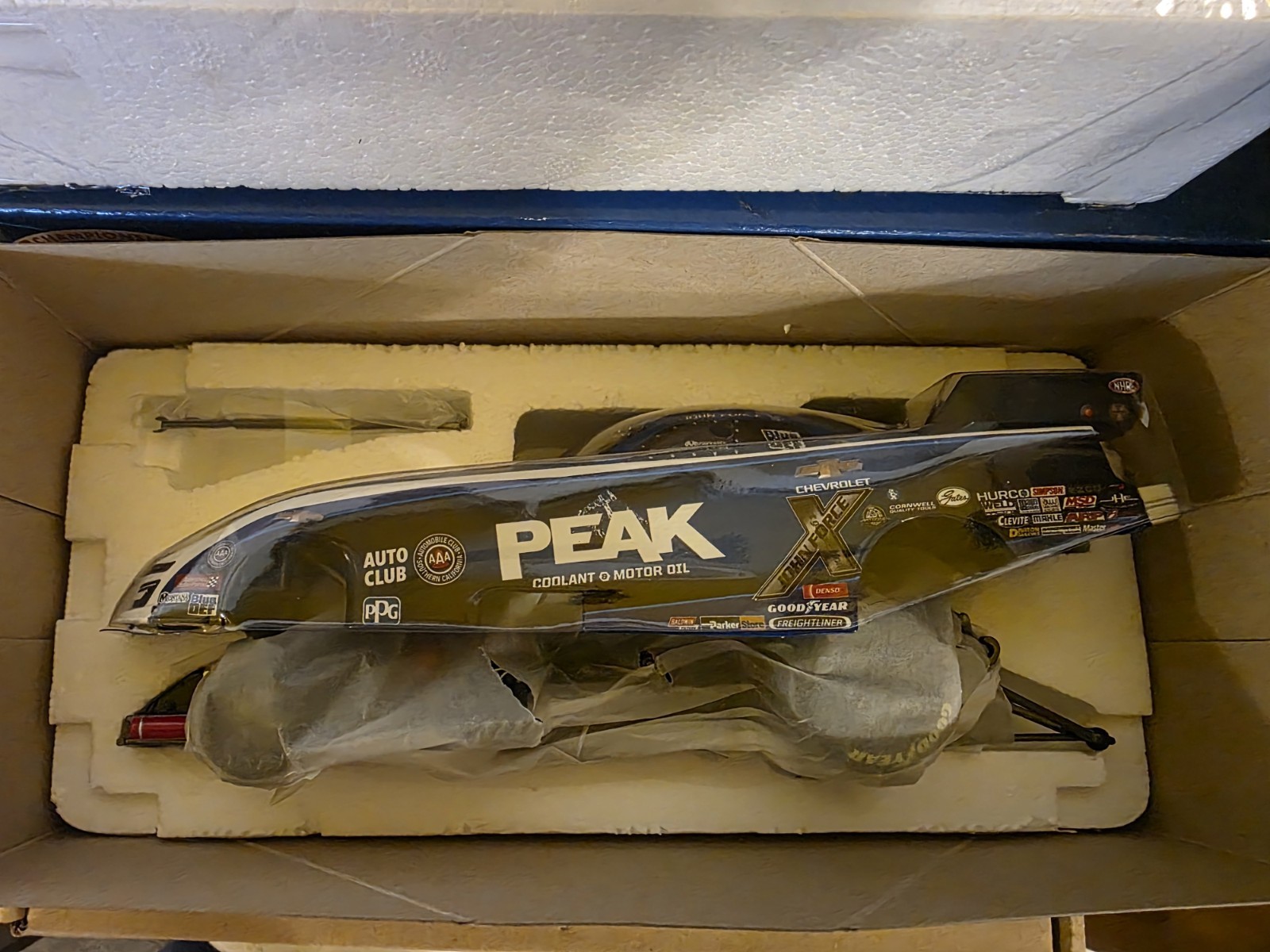 RC2 AUTO WORLD – PEAK COOLANT JOHN FORCE 2019 CHEVROLET CAMARO FUNNY CAR – 1/24