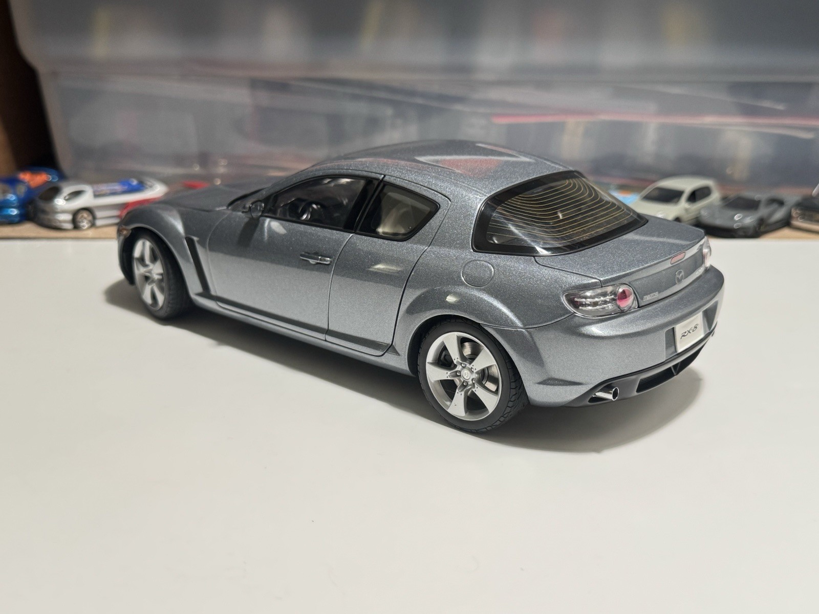 1:18 AutoArt Mazda RX-8 Grey No Box