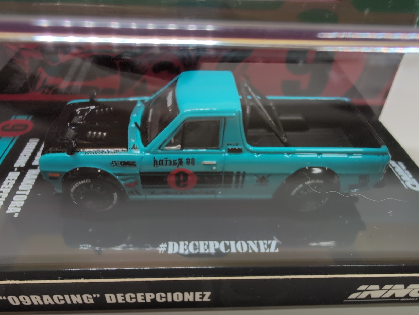 1:64 INNO64 Datsun Hakotora 09 Racing Decepcionez