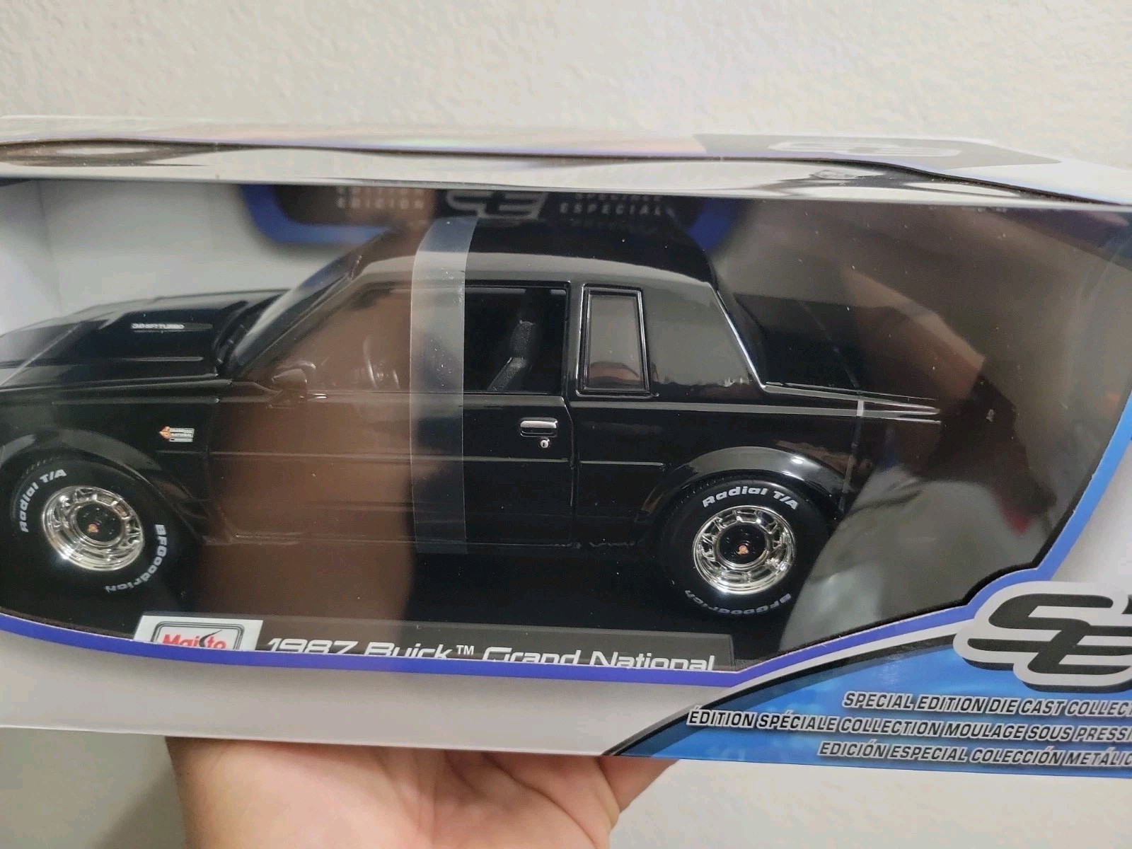 Maisto Special Edition 1987 Buick Grand National Black 1/18 31479