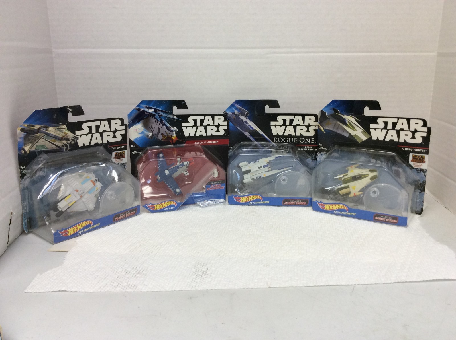 (3) Hot Wheels Star Wars Starships & (1) Diecast. (3 Are New Sealed, (1) Used
