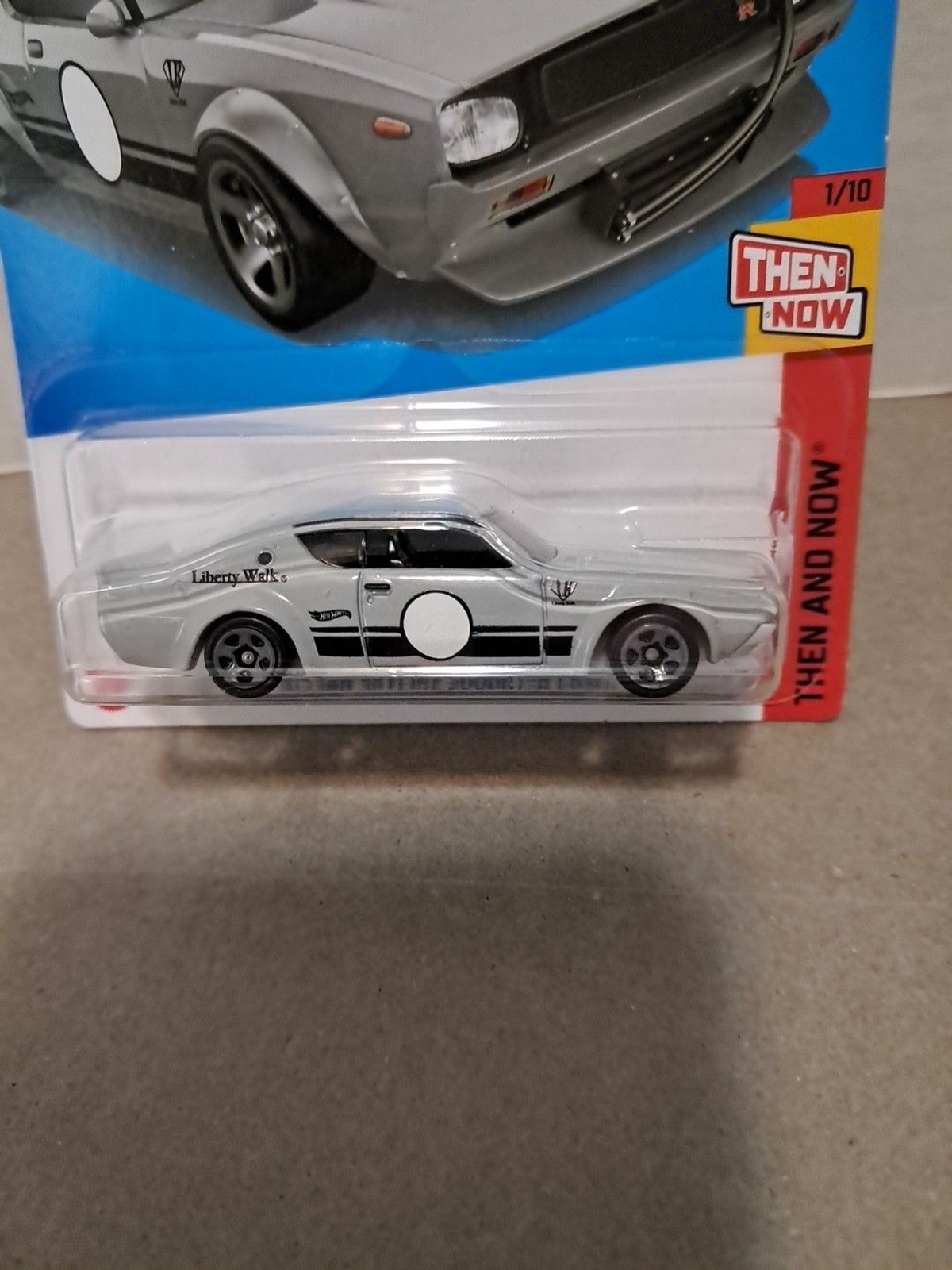 Hot Wheels Then Now Nissan Skyline 2000GT-R LBWK 1/10 Gray Diecast Car
