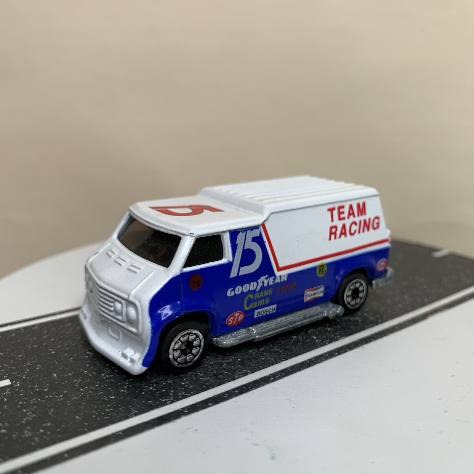 Corgi Mattel Auto City Team Racing Hot Rod Custom 70s Super Van White 1:64 NM