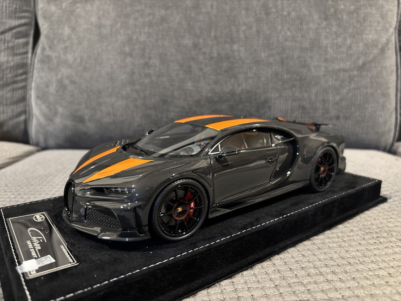 1/18 HH Henson & Heaven Bugatti Chiron SuperSport Carbon/orange High Wing Limite
