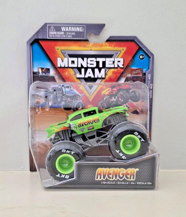 Monster Jam Avenger Truck Spin Master 1:64 Scale Arena Favorites Series 40 – NIP