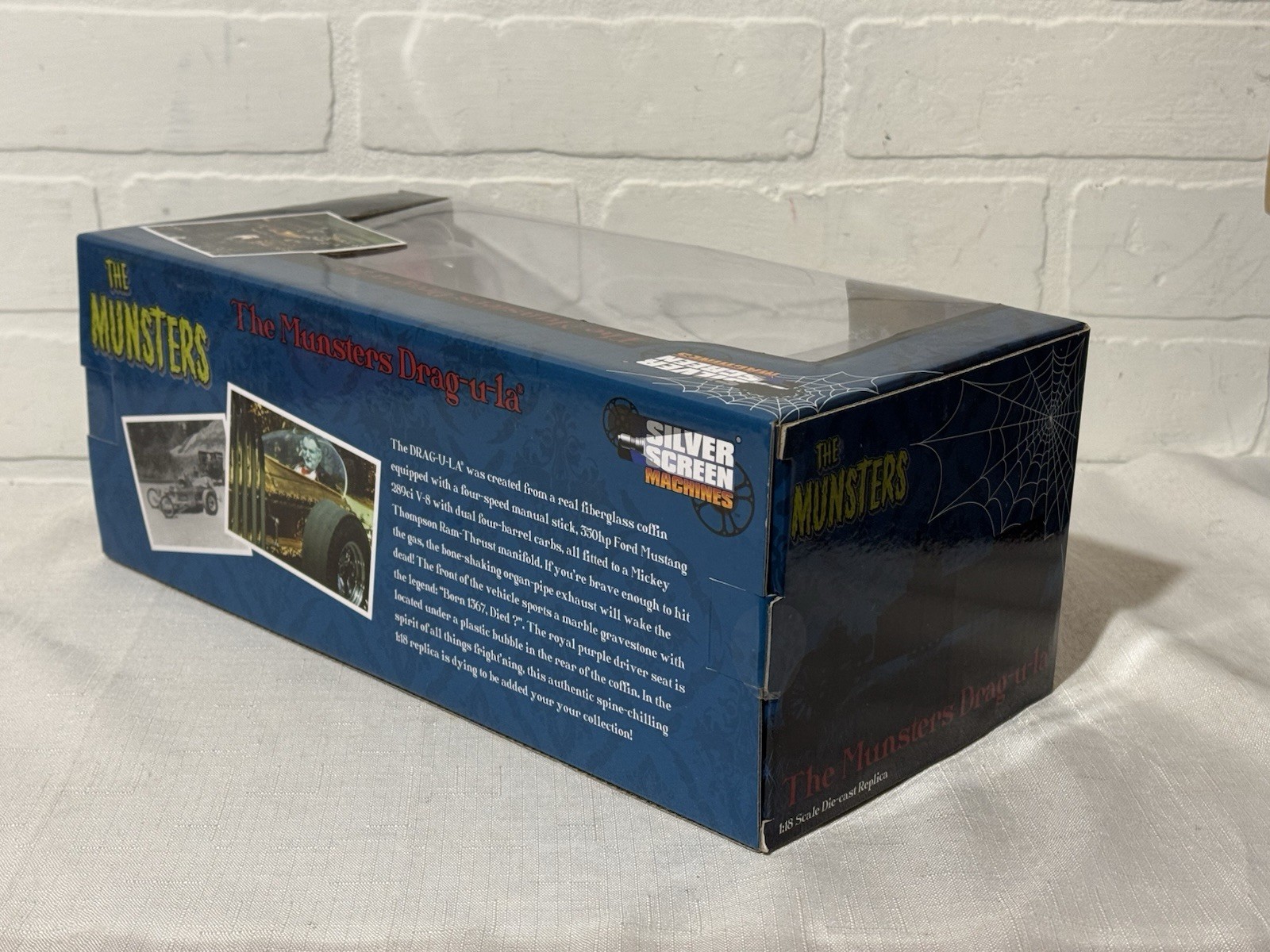 1/18 Auto World Dragula Munsters 1 of 300 SIGNED Butch Patrick Silver Screen