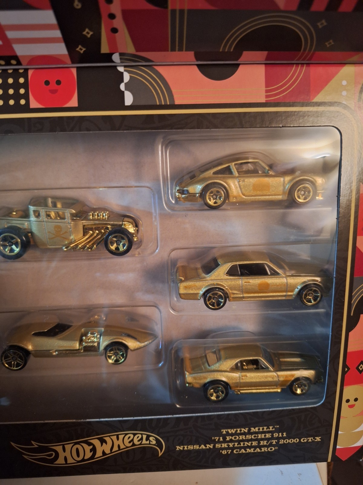 Hot Wheels FAO Schwarz 160 Years 8-Car Gift Set Gold Box Mattel