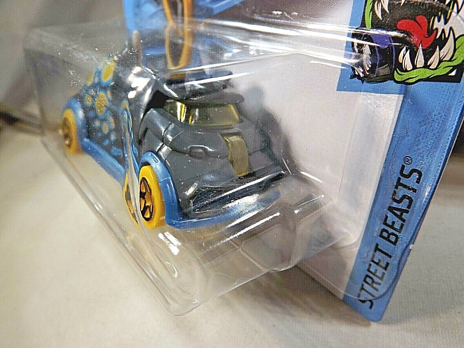 2020 Hot Wheels Treasure Hunt #212 Street Beasts 10/10 TRICERA-TRUCK Gray w/5 Sp