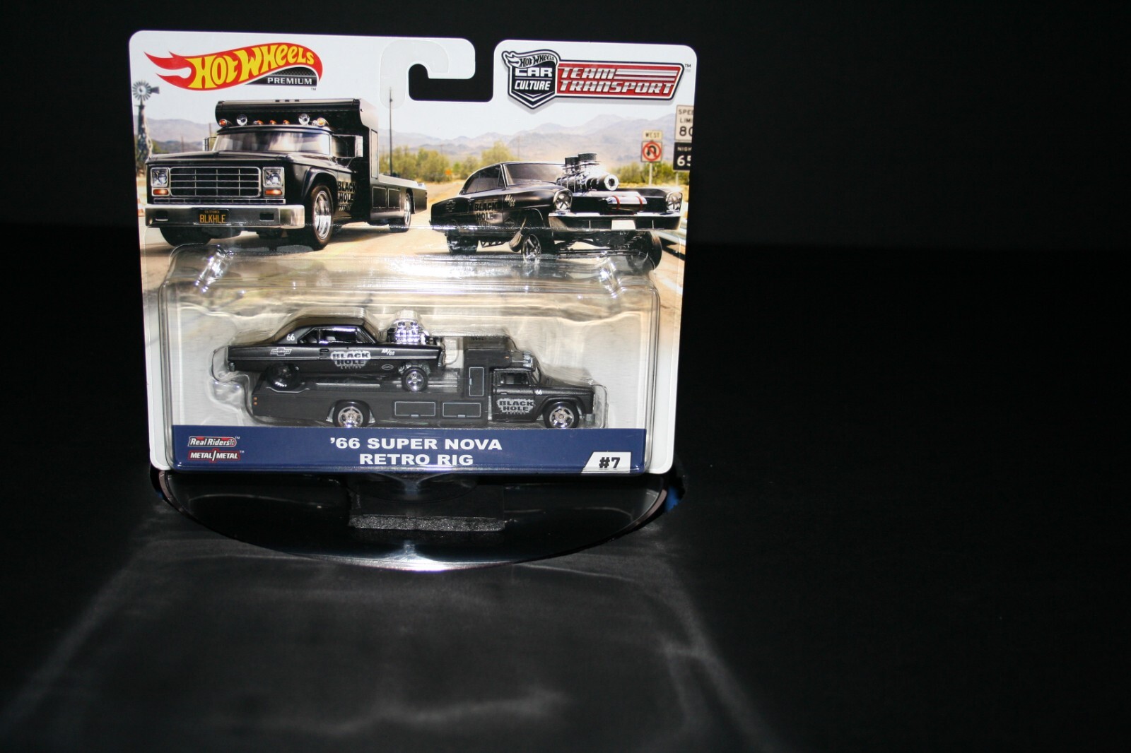 Hot Wheels 2019 Team Transport ’66 Super Nova w/ Retro Rig 1/64 Diecast Model